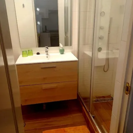 Modern Style With Quiet Surroundings דירה אדחה